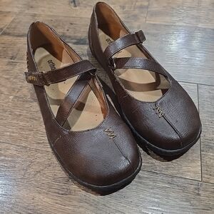 Orthaheel Women's Mayla Mary Janes shoes sz 8